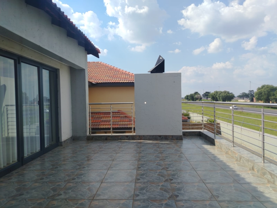 3 Bedroom Property for Sale in Parkrand Gauteng