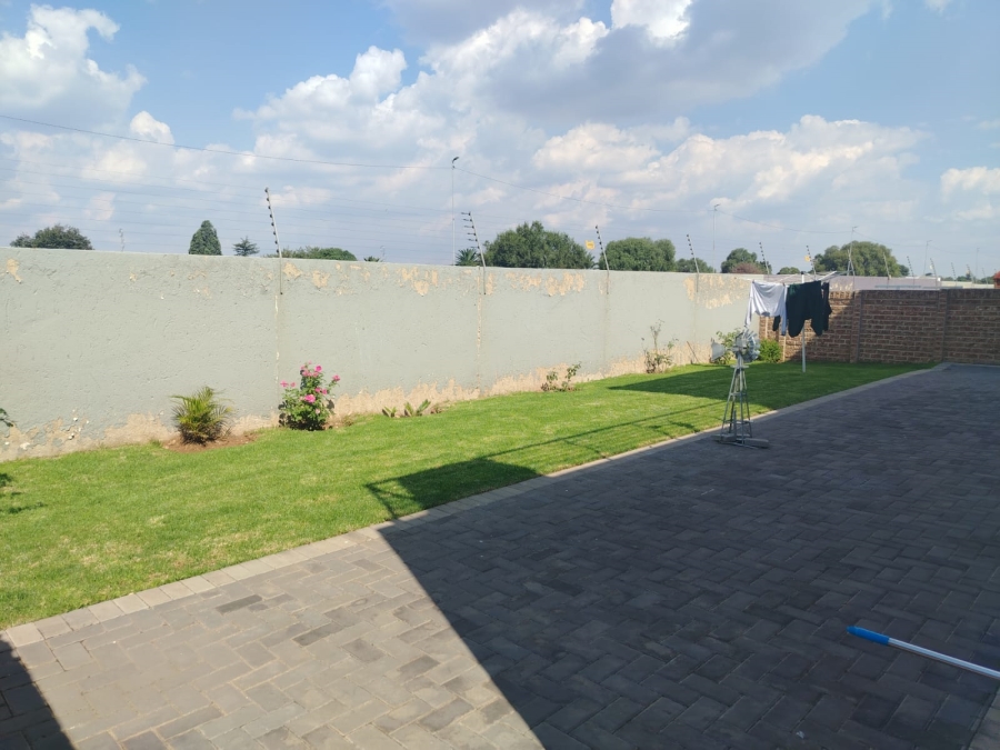3 Bedroom Property for Sale in Parkrand Gauteng