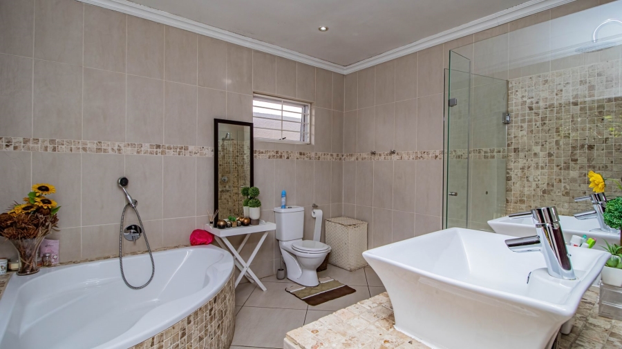 3 Bedroom Property for Sale in Eastleigh Ridge Gauteng