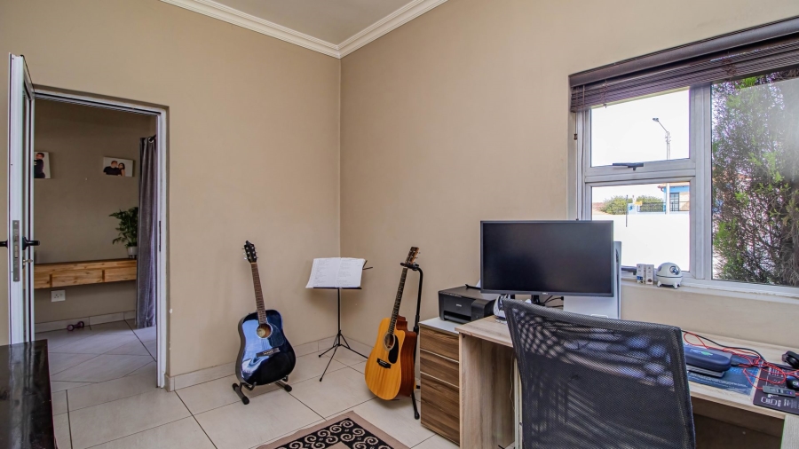 3 Bedroom Property for Sale in Eastleigh Ridge Gauteng