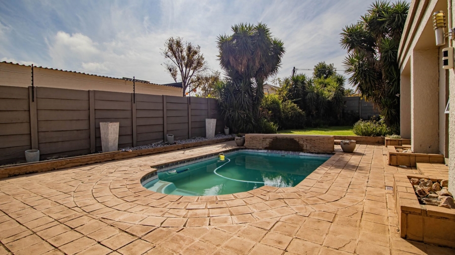 3 Bedroom Property for Sale in Eastleigh Ridge Gauteng