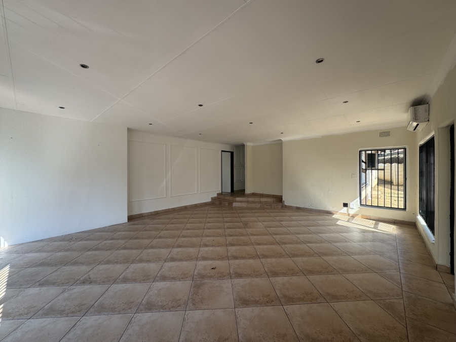 3 Bedroom Property for Sale in New Redruth Gauteng