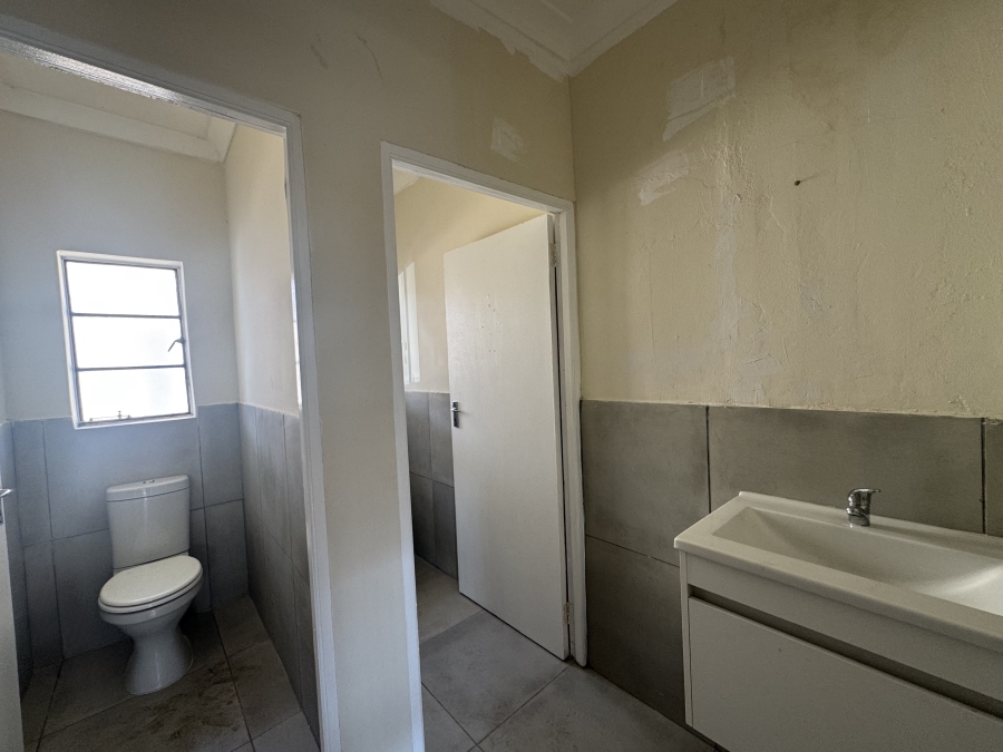 3 Bedroom Property for Sale in New Redruth Gauteng