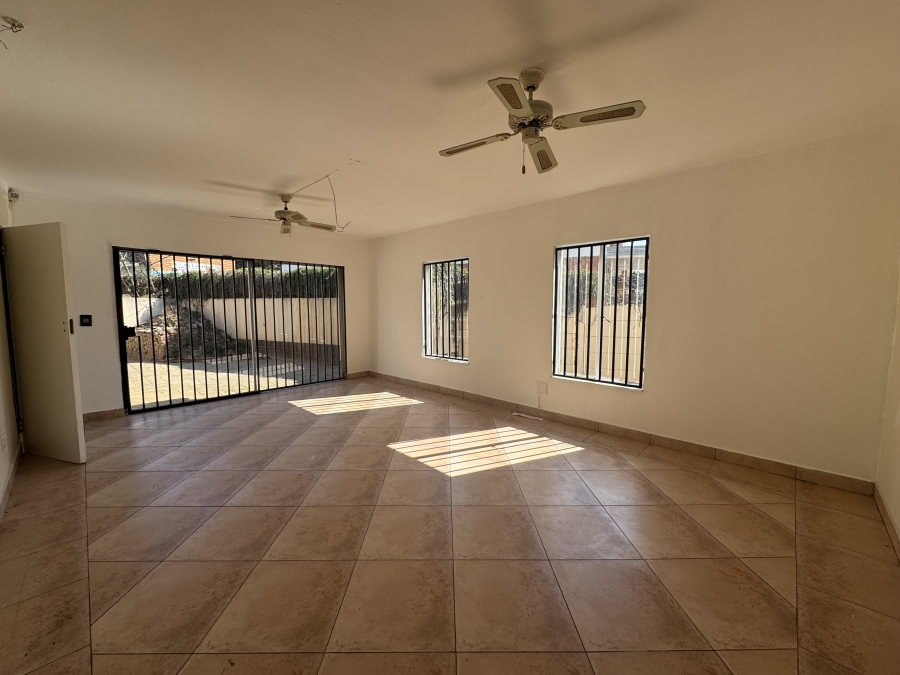 3 Bedroom Property for Sale in New Redruth Gauteng