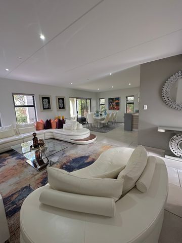 4 Bedroom Property for Sale in Crowthorne AH Gauteng