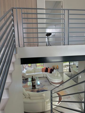 4 Bedroom Property for Sale in Crowthorne AH Gauteng