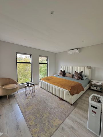 4 Bedroom Property for Sale in Crowthorne AH Gauteng