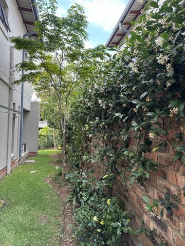 4 Bedroom Property for Sale in Crowthorne AH Gauteng