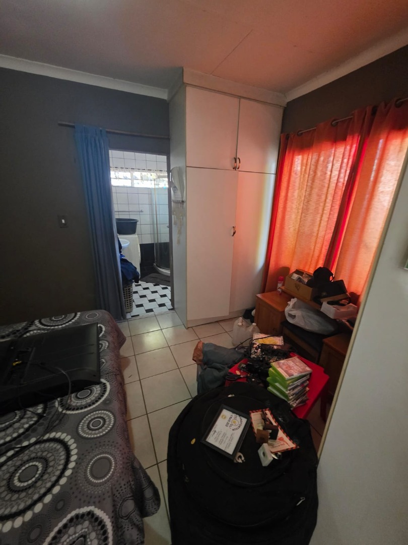 4 Bedroom Property for Sale in Crystal Park Gauteng