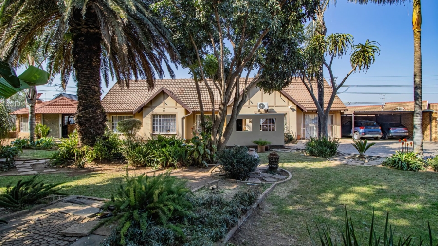 3 Bedroom Property for Sale in Van Riebeeck Park Gauteng