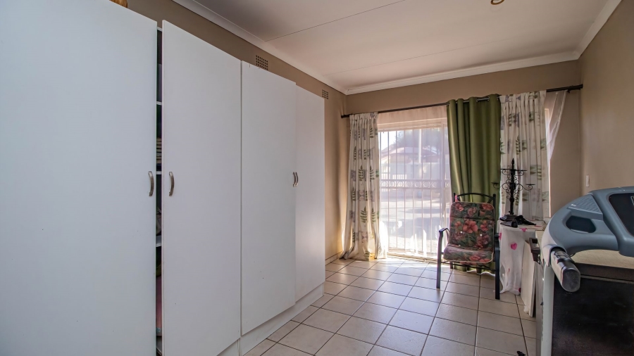 3 Bedroom Property for Sale in Van Riebeeck Park Gauteng