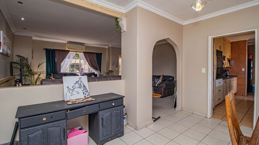 3 Bedroom Property for Sale in Van Riebeeck Park Gauteng