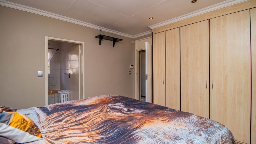 3 Bedroom Property for Sale in Van Riebeeck Park Gauteng