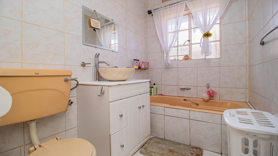 3 Bedroom Property for Sale in Van Riebeeck Park Gauteng