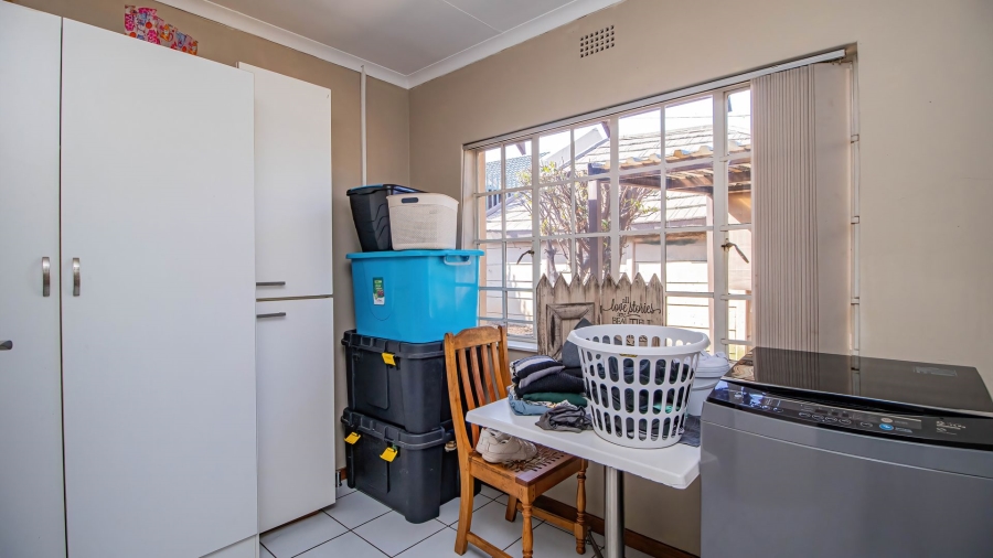 3 Bedroom Property for Sale in Van Riebeeck Park Gauteng