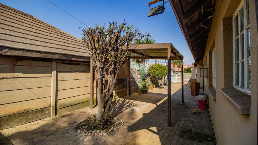 3 Bedroom Property for Sale in Van Riebeeck Park Gauteng