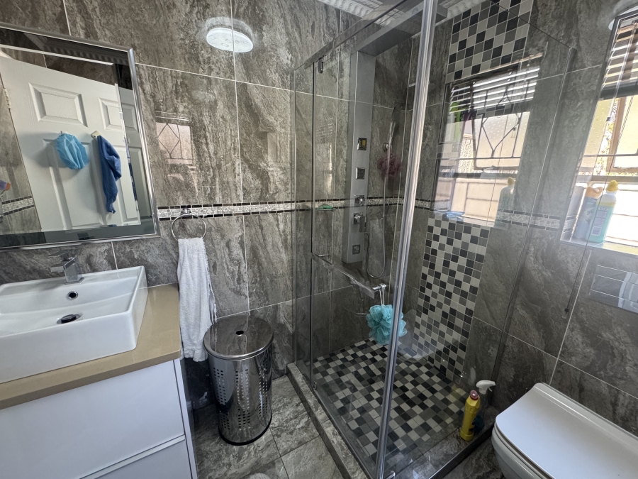 3 Bedroom Property for Sale in Mayberry Park Gauteng