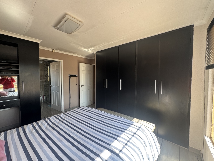 3 Bedroom Property for Sale in Mayberry Park Gauteng