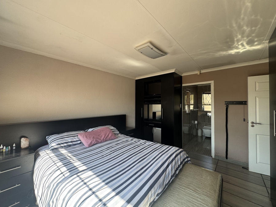 3 Bedroom Property for Sale in Mayberry Park Gauteng