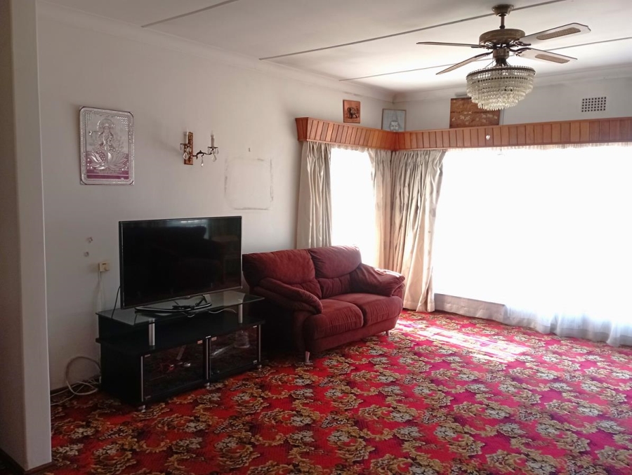 4 Bedroom Property for Sale in Lenasia Gauteng