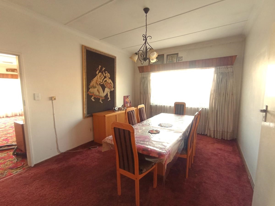 4 Bedroom Property for Sale in Lenasia Gauteng