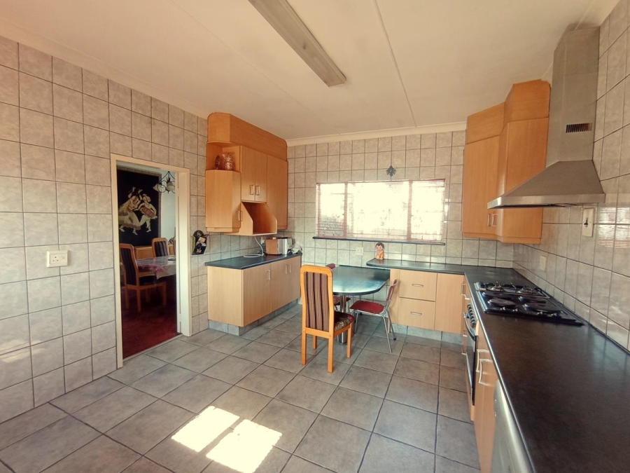 4 Bedroom Property for Sale in Lenasia Gauteng