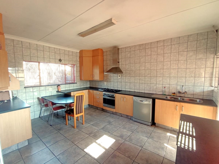 4 Bedroom Property for Sale in Lenasia Gauteng