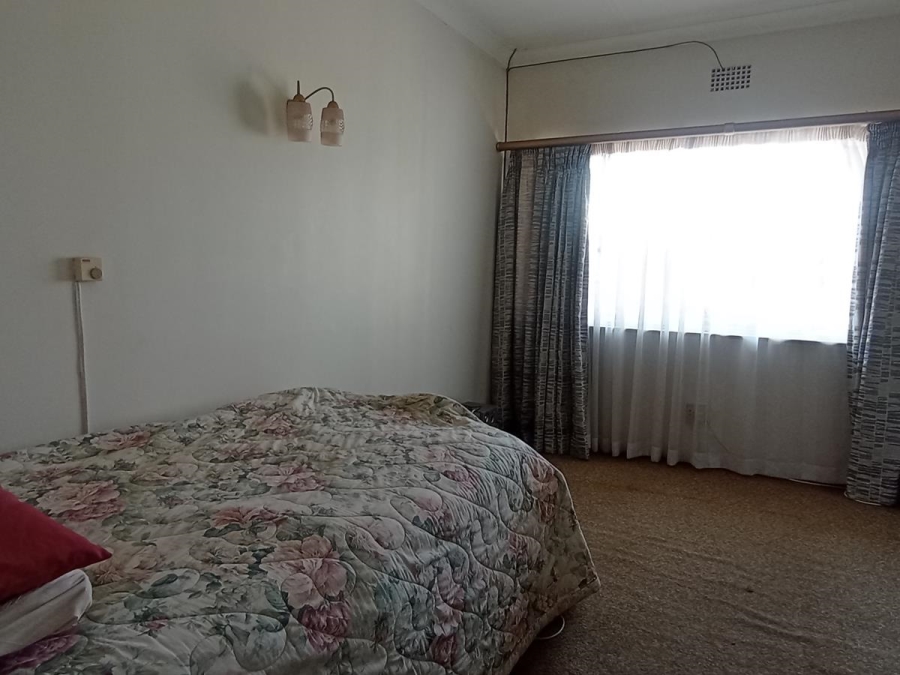 4 Bedroom Property for Sale in Lenasia Gauteng