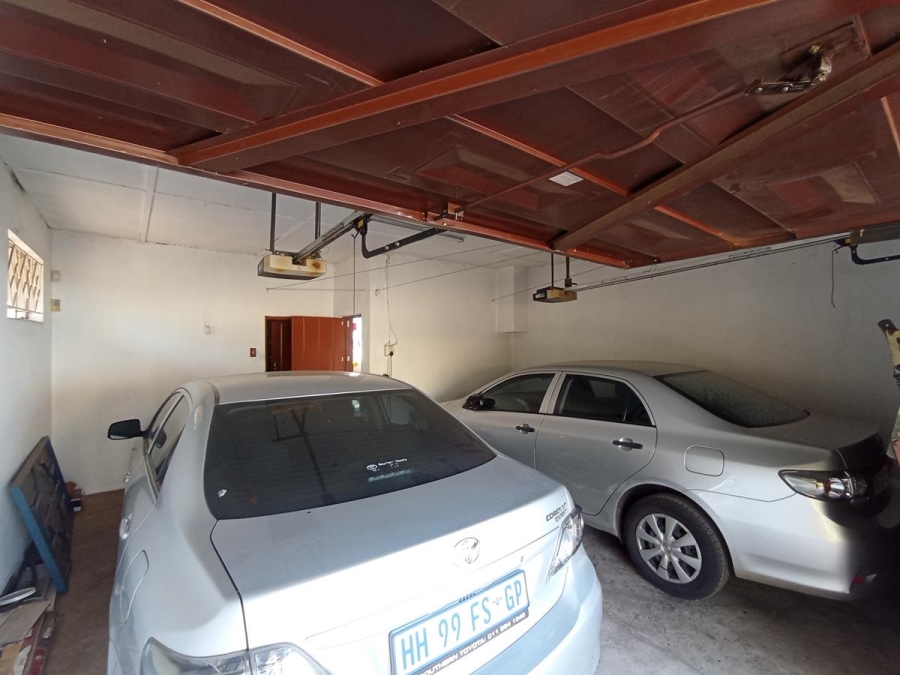 4 Bedroom Property for Sale in Lenasia Gauteng