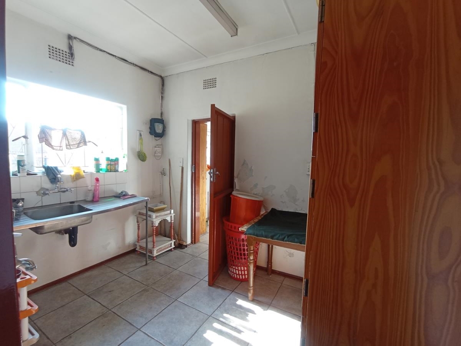 4 Bedroom Property for Sale in Lenasia Gauteng