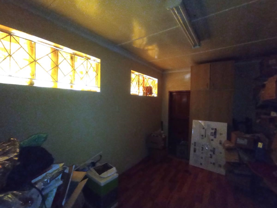 4 Bedroom Property for Sale in Lenasia Gauteng