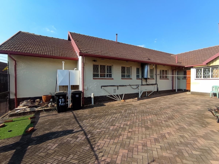 4 Bedroom Property for Sale in Lenasia Gauteng