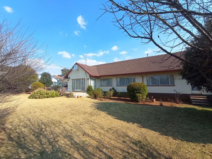 4 Bedroom Property for Sale in Lenasia Gauteng