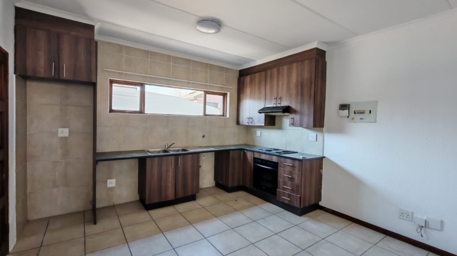 2 Bedroom Property for Sale in Helderwyk Gauteng