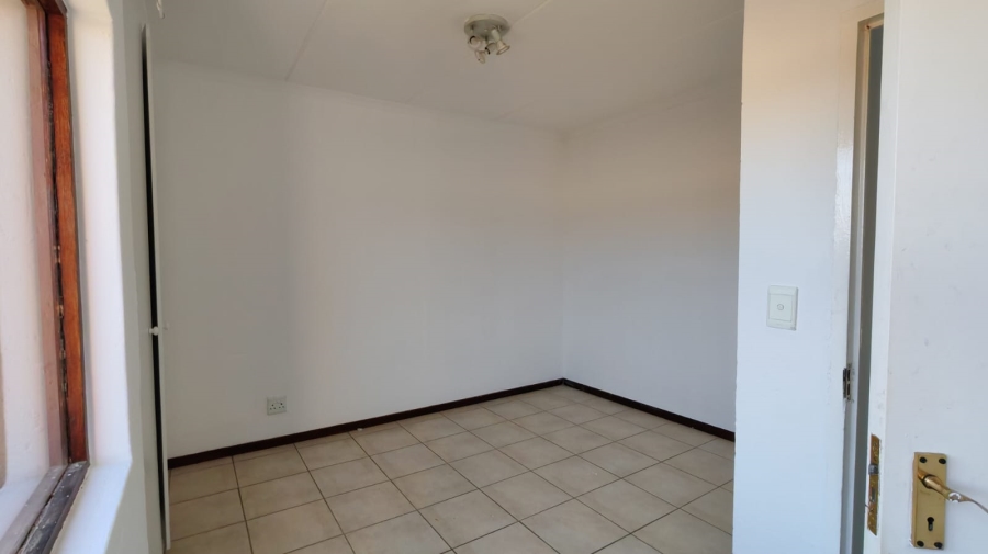 2 Bedroom Property for Sale in Helderwyk Gauteng