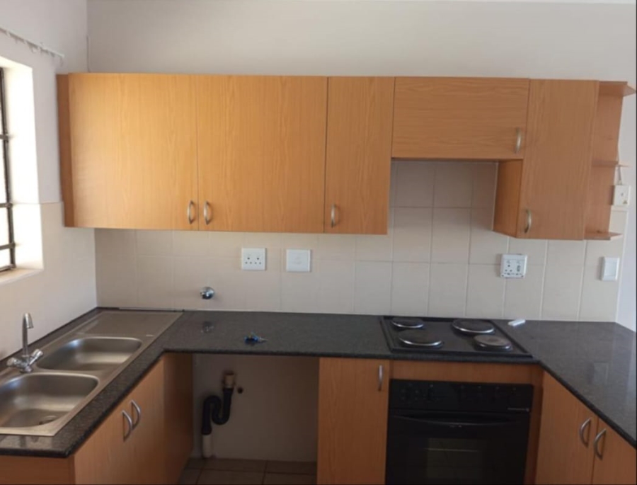 2 Bedroom Property for Sale in Grand Central Gauteng