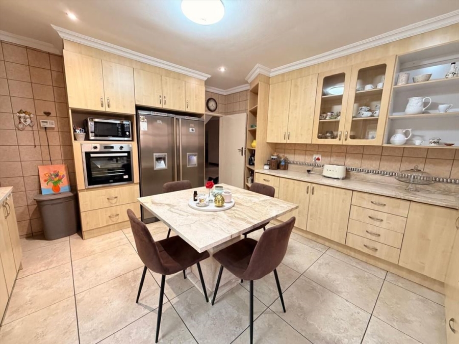 4 Bedroom Property for Sale in Hughes Gauteng