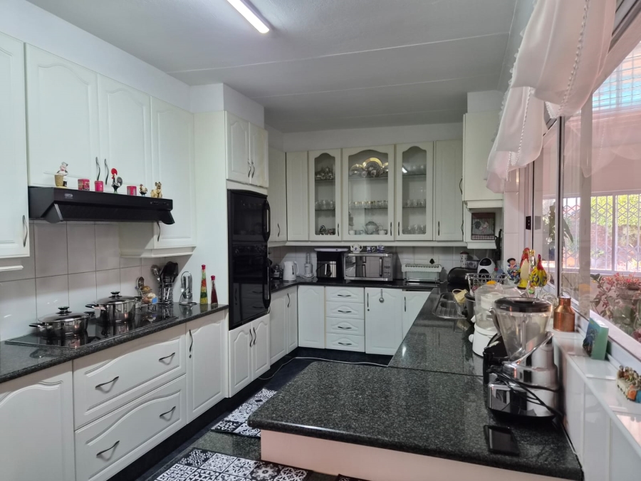 4 Bedroom Property for Sale in Edelweiss Gauteng