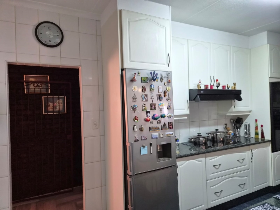4 Bedroom Property for Sale in Edelweiss Gauteng
