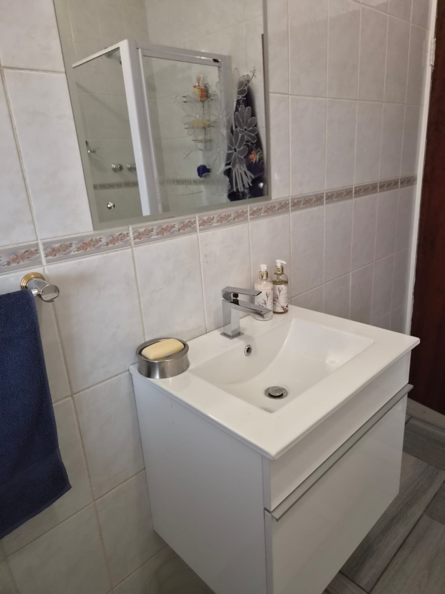 4 Bedroom Property for Sale in Edelweiss Gauteng