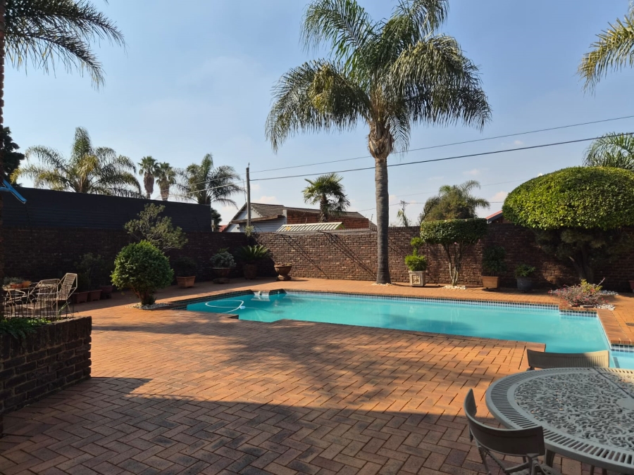 4 Bedroom Property for Sale in Edelweiss Gauteng