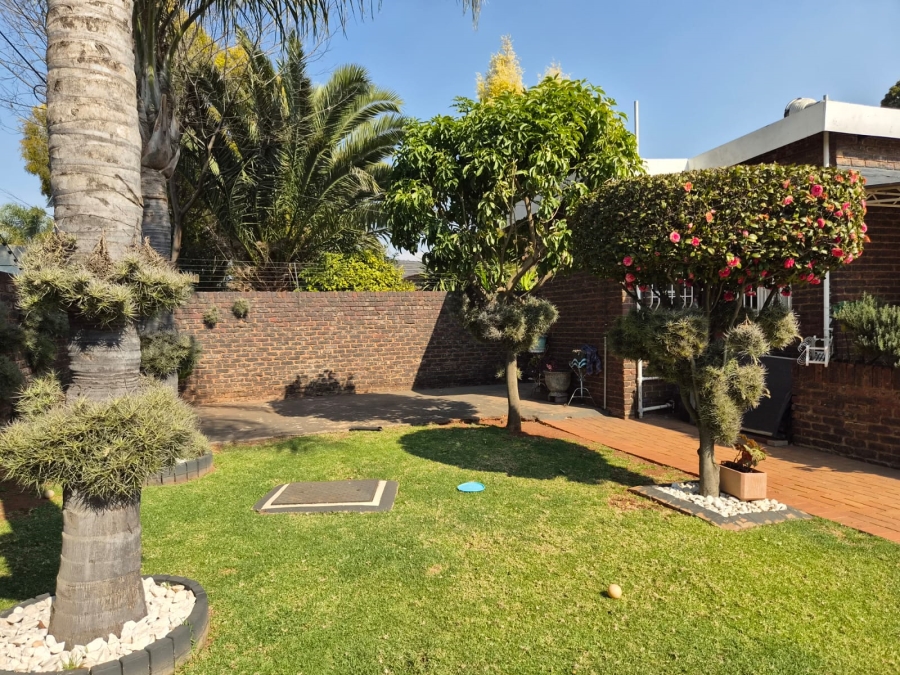 4 Bedroom Property for Sale in Edelweiss Gauteng