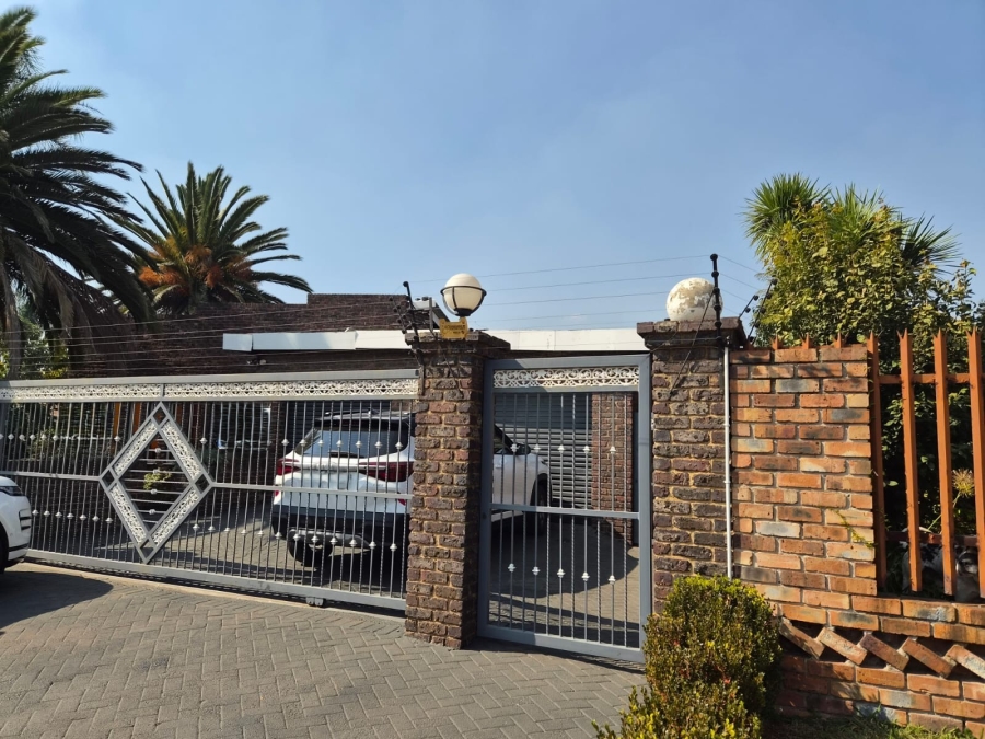 4 Bedroom Property for Sale in Edelweiss Gauteng