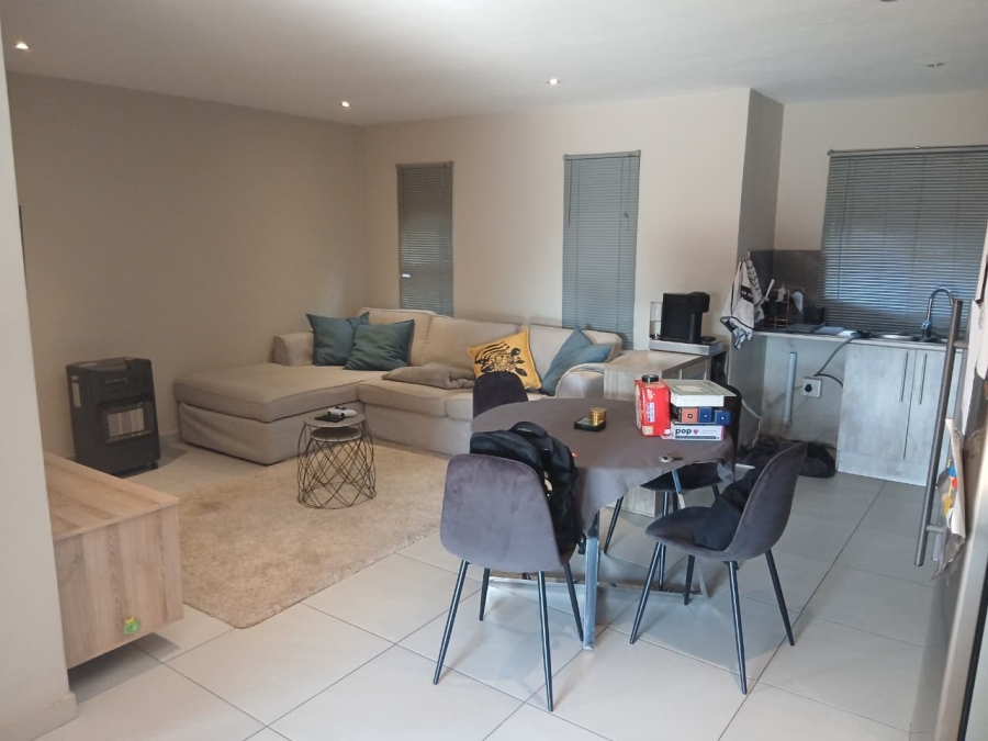 2 Bedroom Property for Sale in Sunnyrock Gauteng
