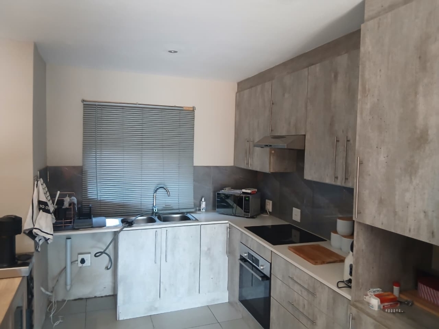 2 Bedroom Property for Sale in Sunnyrock Gauteng