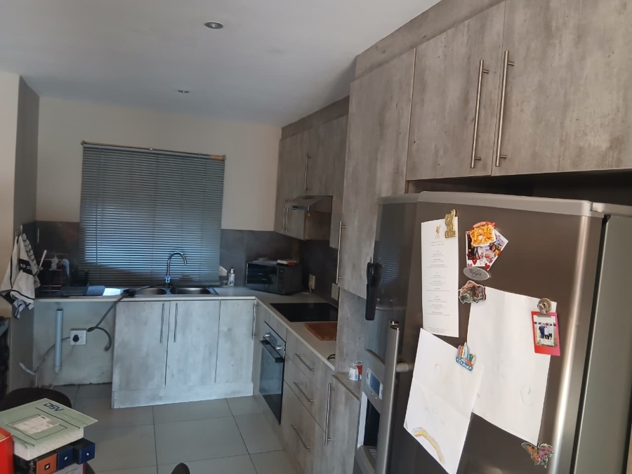 2 Bedroom Property for Sale in Sunnyrock Gauteng