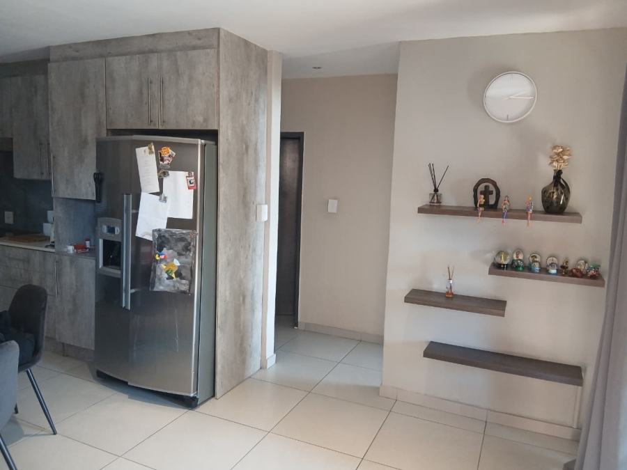 2 Bedroom Property for Sale in Sunnyrock Gauteng