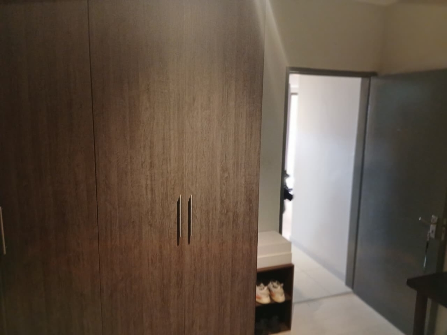 2 Bedroom Property for Sale in Sunnyrock Gauteng