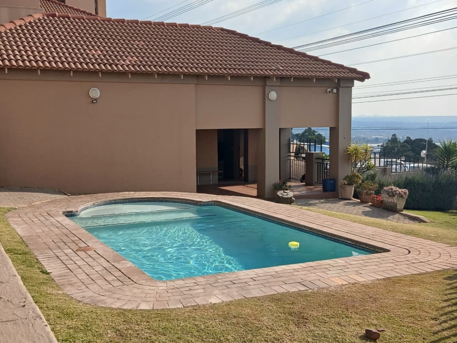 2 Bedroom Property for Sale in Sunnyrock Gauteng