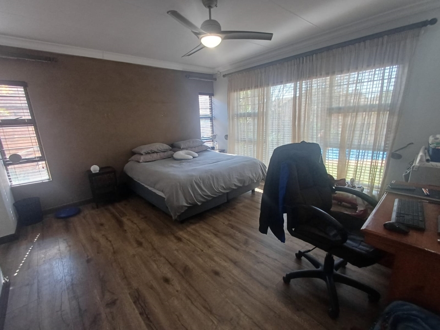 3 Bedroom Property for Sale in Glen Marais Gauteng